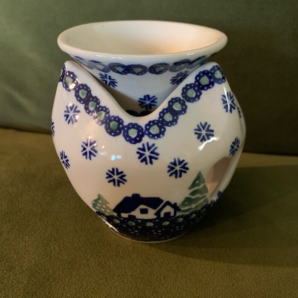 Christmas polish pottery wax melter snowing cozy home